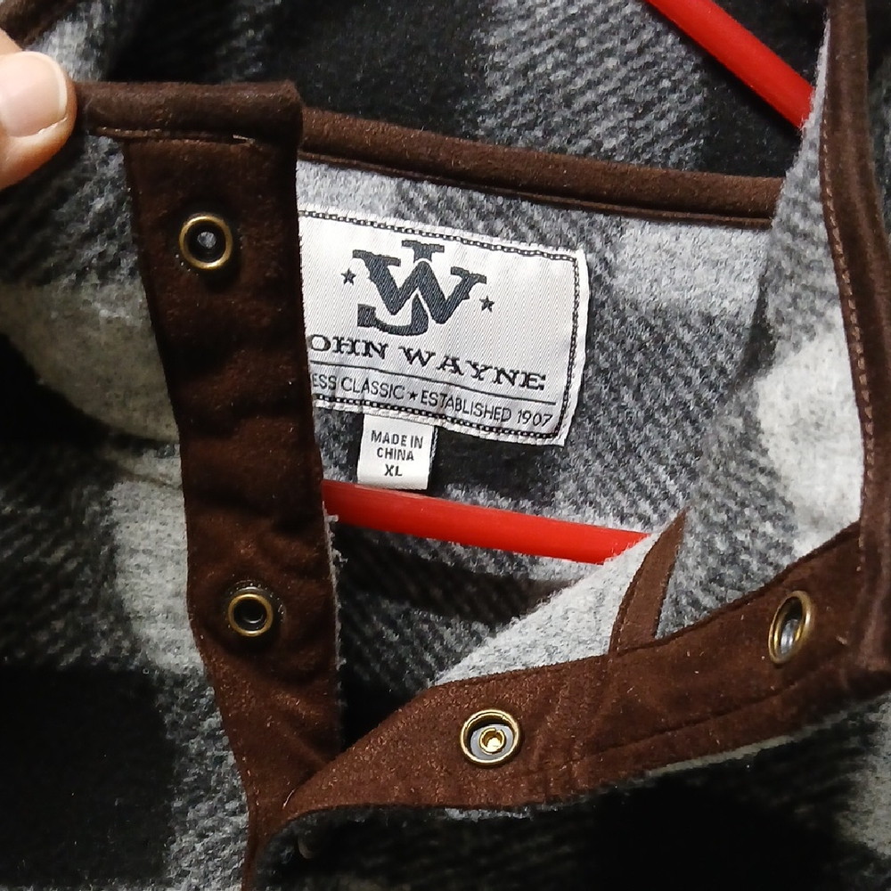 John Wayne Partial Button Checkered Polyester Pul… - image 7